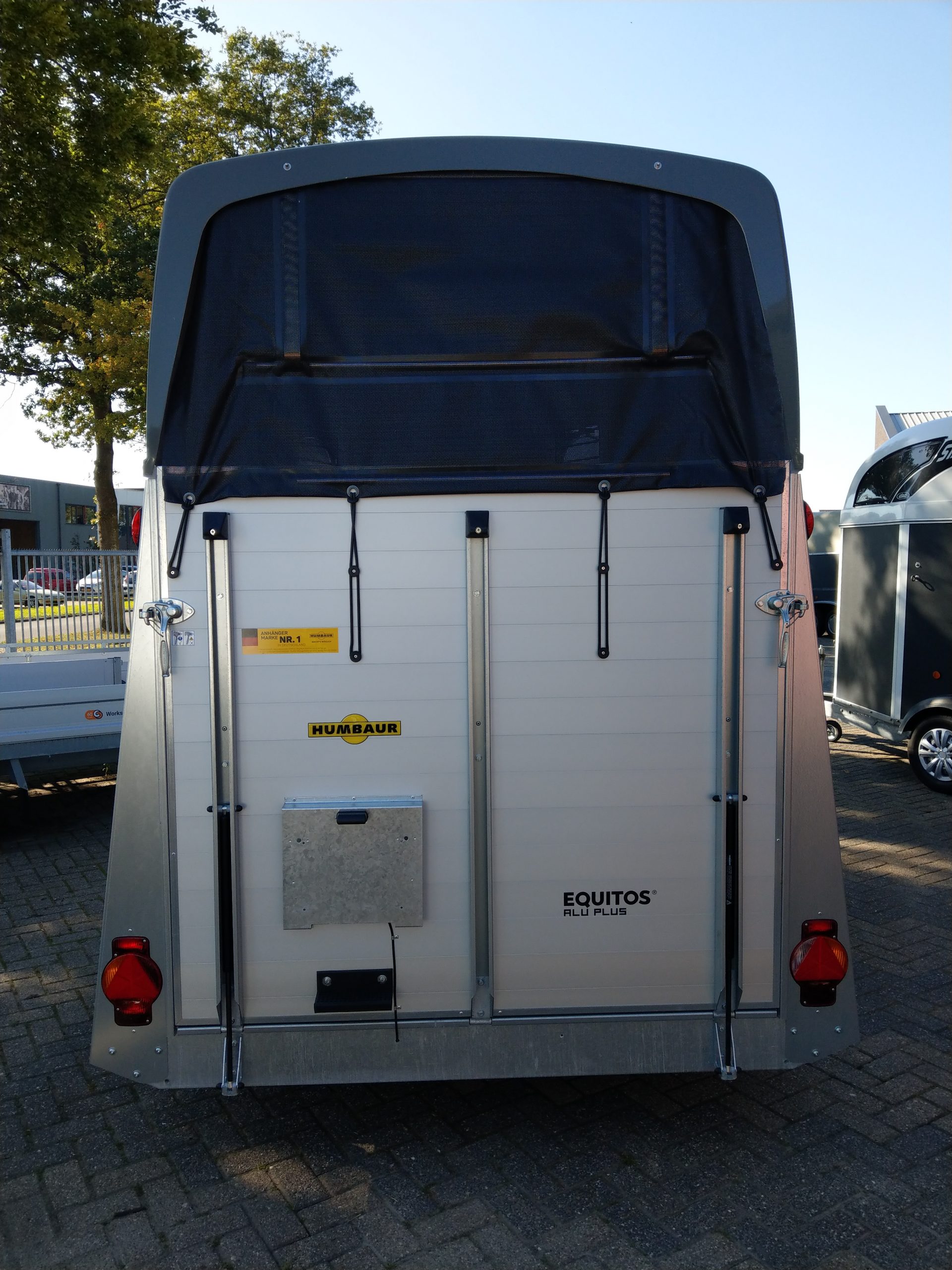 Humbaur Equitos plus
